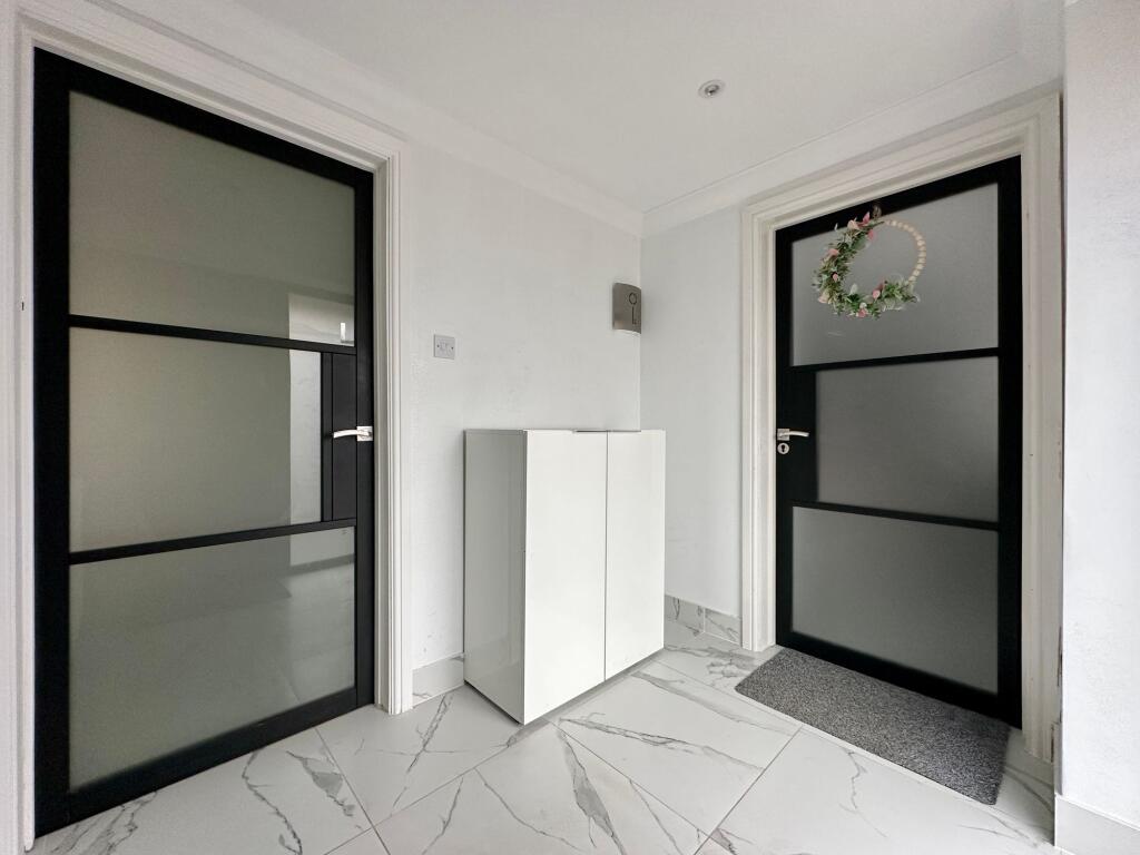 Additional image 12 of Oak Avenue, Crays Hill, CM11