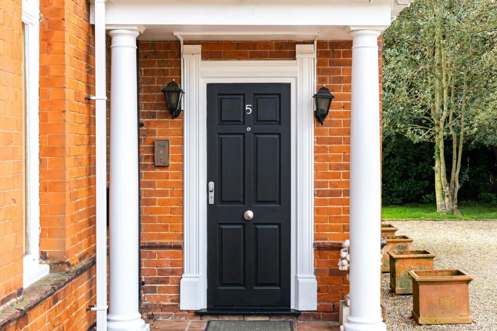 Additional image 9 of Galleywood Road, Great Baddow, Chelmsford