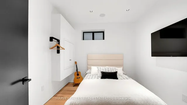 Additional image 35 of 4 Douglas Cres