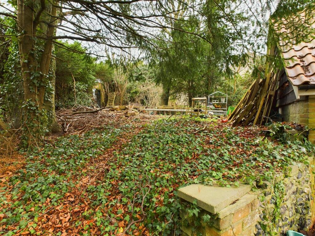 Additional image 18 of Coulsdon Road, Coulsdon