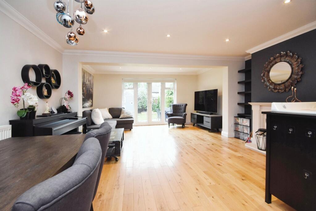 Additional image 7 of Russell Close, Brentwood