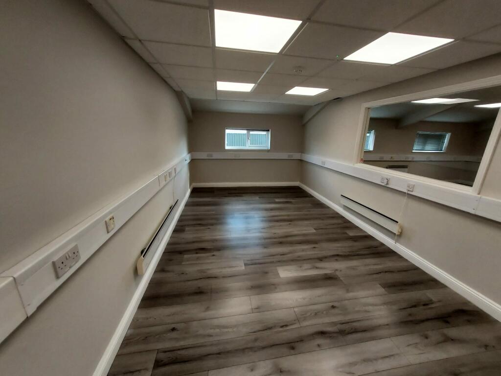 Additional image 5 of Braintree