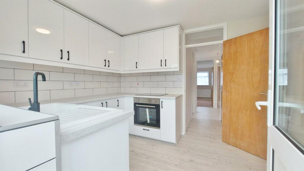 Additional image 9 of Thorns Way, Walton On The Naze