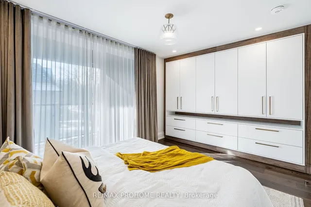 Additional image 25 of 3060 Bayview Ave