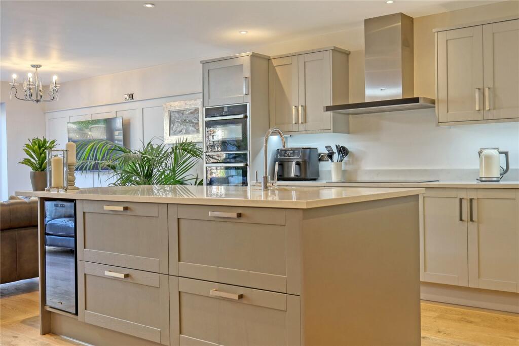 Additional image 4 of Goodwood Avenue, Hutton, Essex, CM13