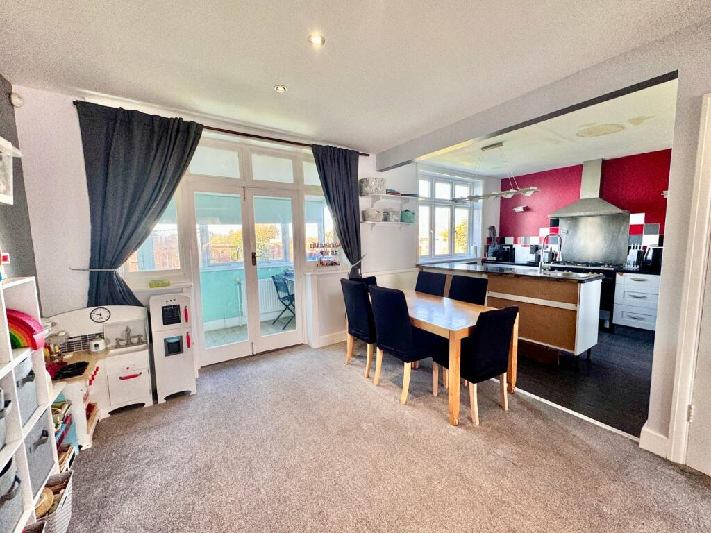 Additional image 3 of Woodberry Way, Walton on the Naze, CO14