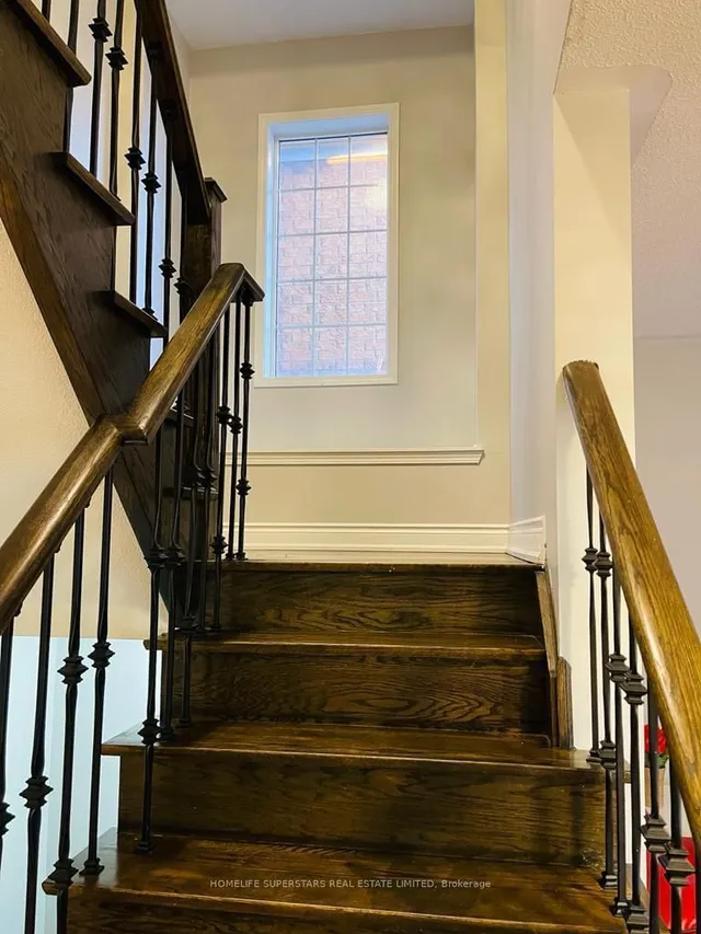 Additional image 11 of 47 Upper Highlands Dr