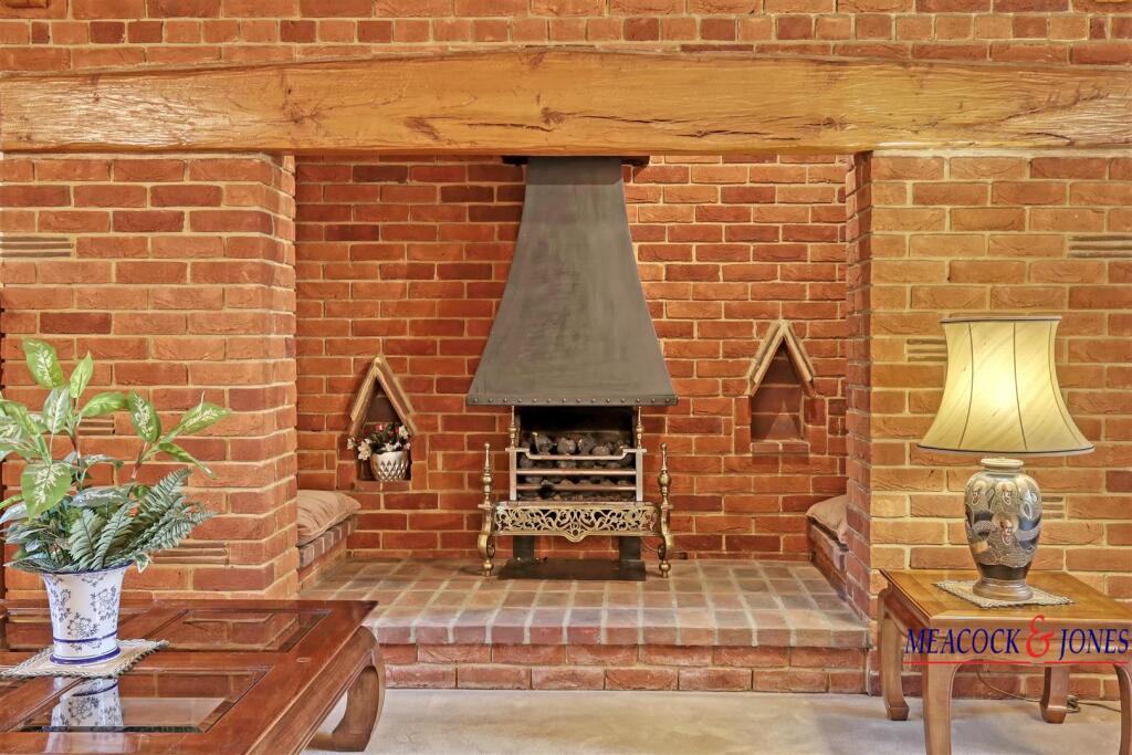 Additional image 13 of Roundwood Avenue, Hutton Mount, Brentwood