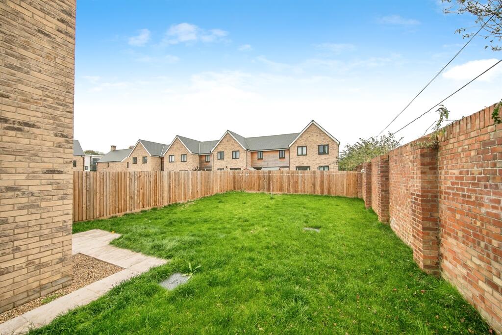 Additional image 14 of Vardri Close, Colchester