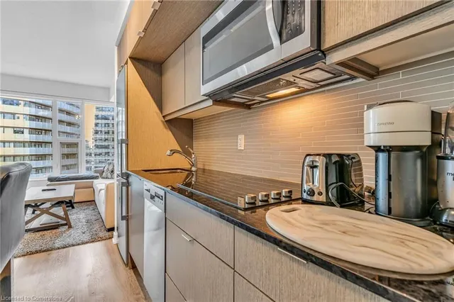 Additional image 15 of 10 York St Unit 2713