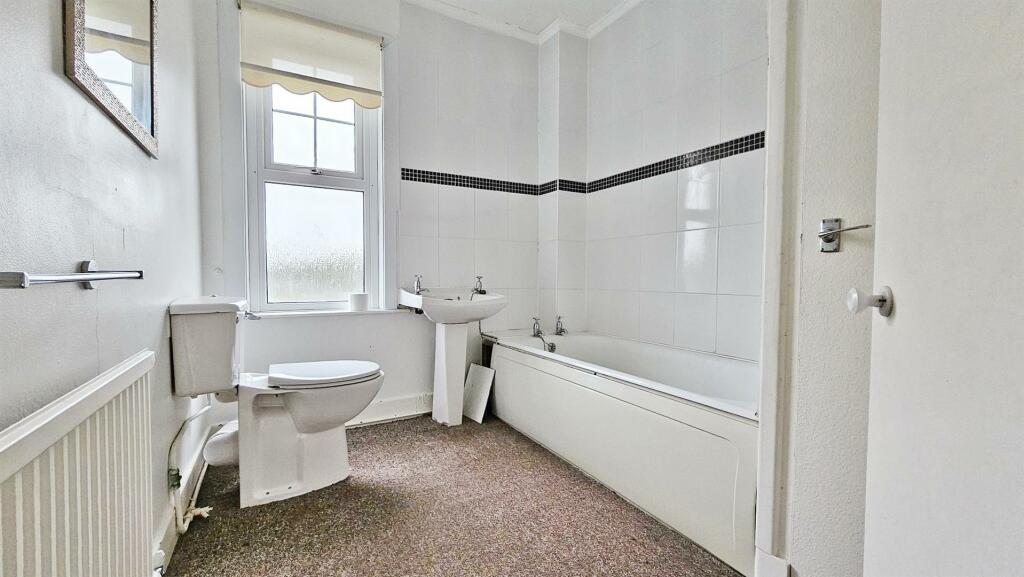 Additional image 13 of Kirby Road, Walton On The Naze