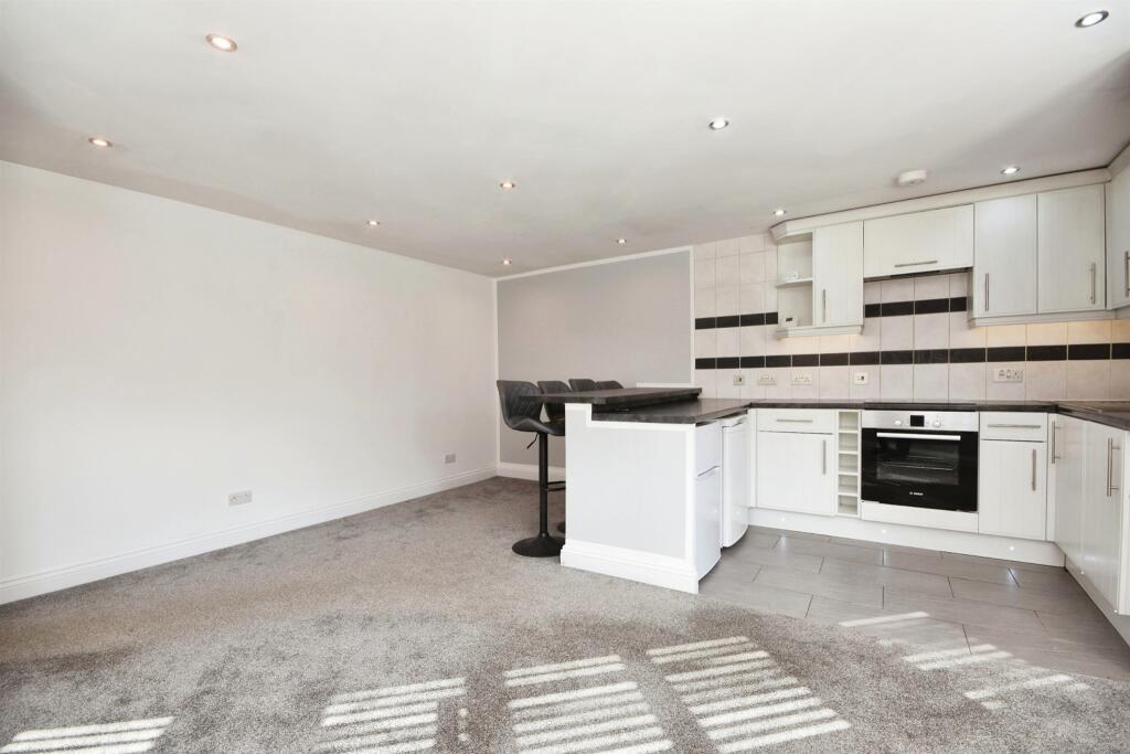 Additional image 17 of Coxtie Green Road, Pilgrims Hatch, Brentwood