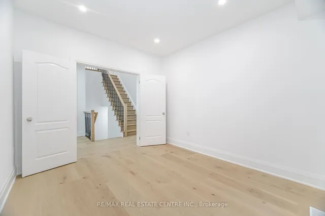 Additional image 19 of 17 Wonder Way