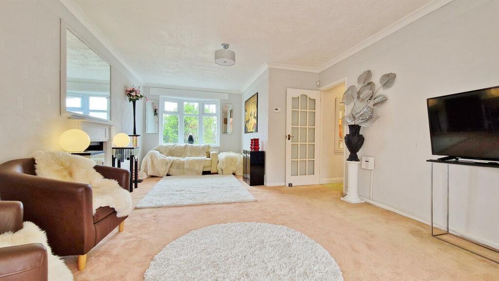 Additional image 4 of Walton Road, Walton-on-the-Naze