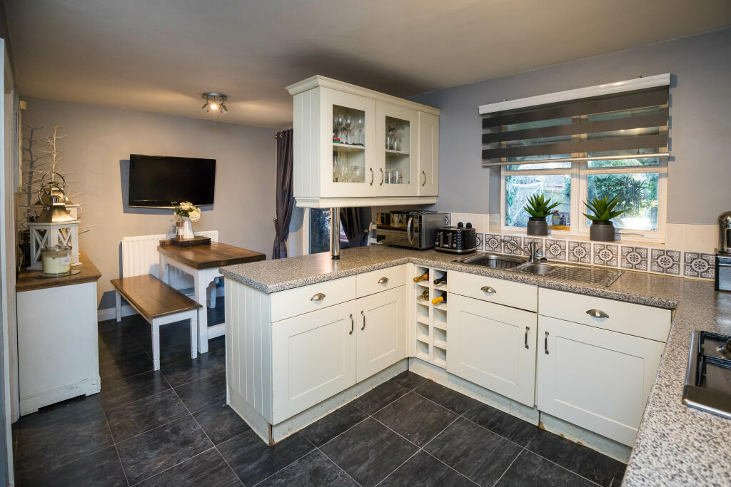 Additional image 5 of Rona Avenue, Ellesmere Port, CH65