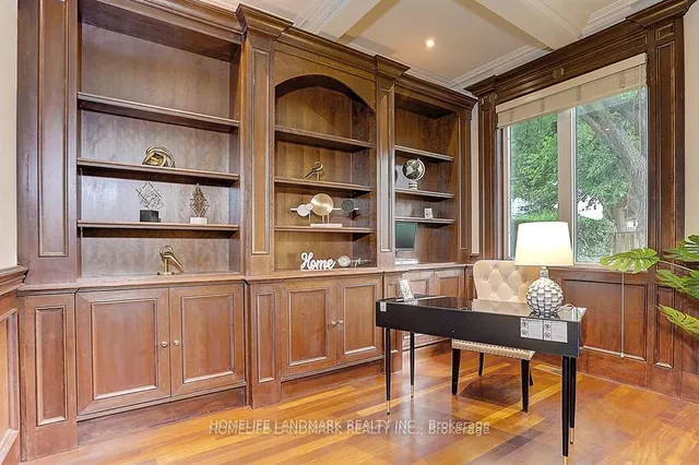 Additional image 14 of 34 Moccasin Tr