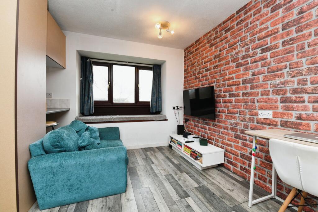 Additional image 11 of Henniker Gate, Chelmsford, Essex, CM2