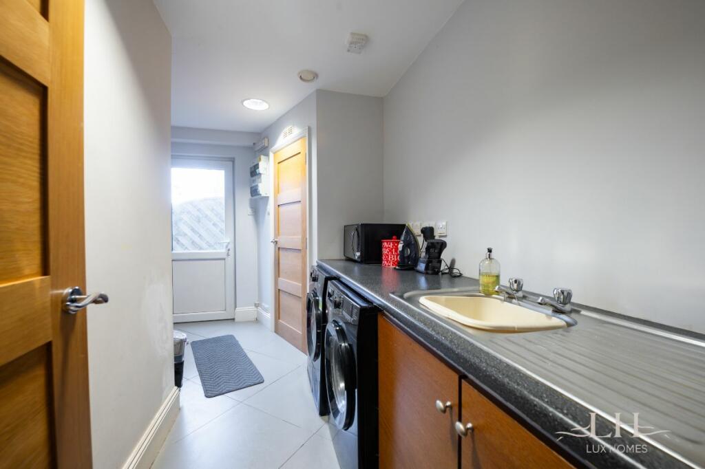 Additional image 38 of Coxtie Green Road, Brentwood