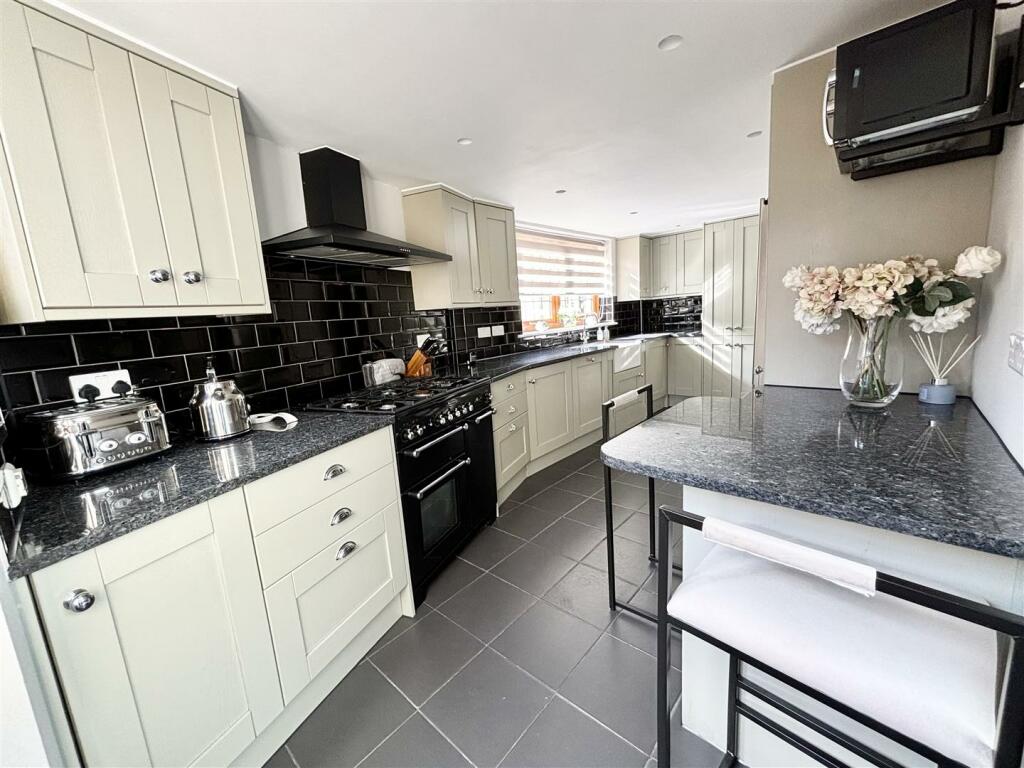 Additional image 8 of Thorndon Avenue, West Horndon, Brentwood