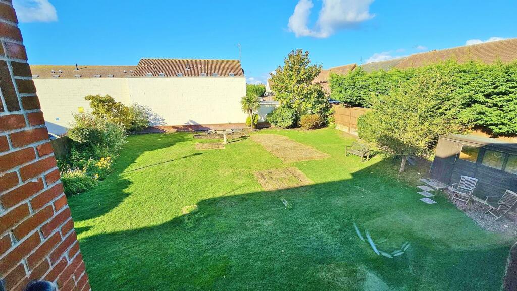 Additional image 14 of Connaught Avenue, Frinton-On-Sea