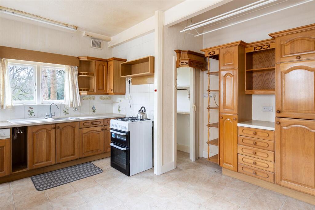 Additional image 15 of Shirley Hills Road, Croydon