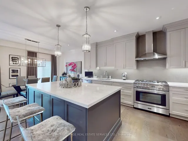 Additional image 10 of 696 Glengrove Ave