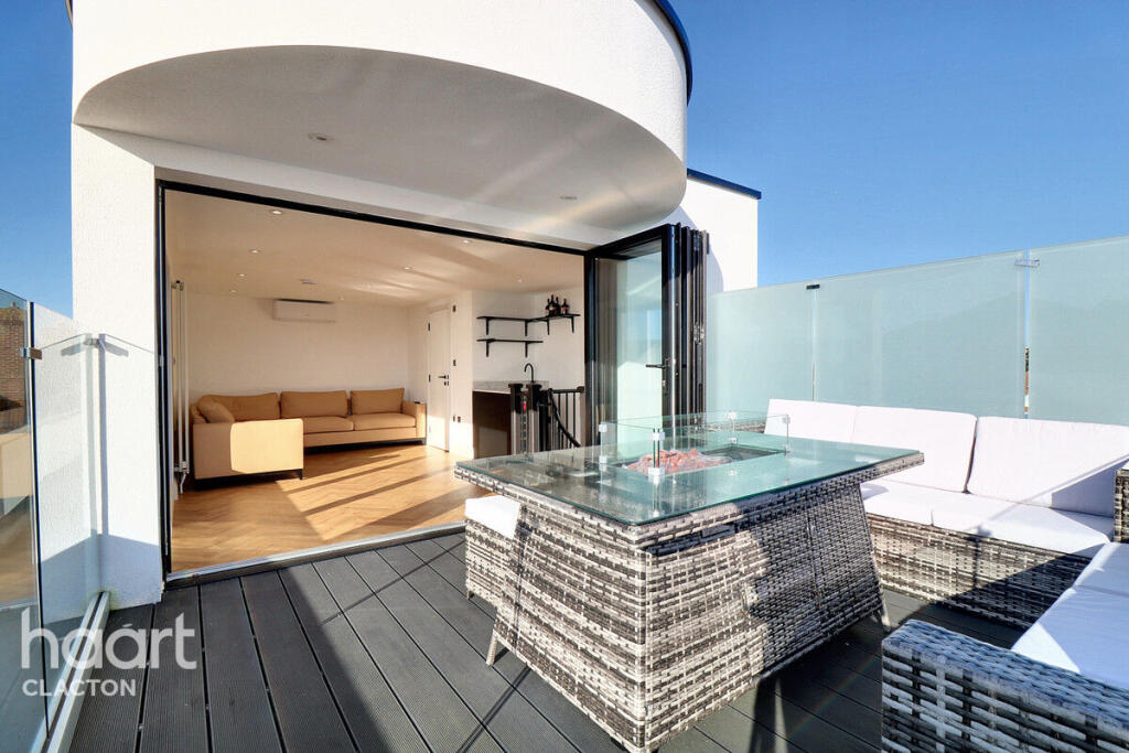 Additional image 22 of Percival Road, Walton On The Naze