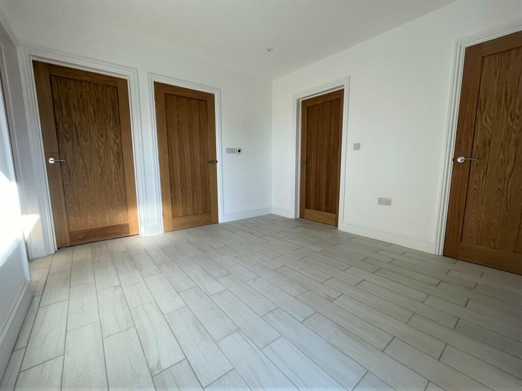 Additional image 14 of Woodland Walk, Thorpe Road, Kirby Cross, Frinton-On-Sea, CO13