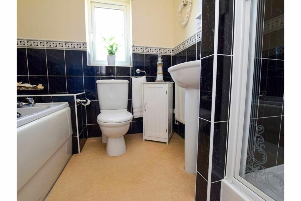 Additional image 19 of Millfield, Neston, CH64