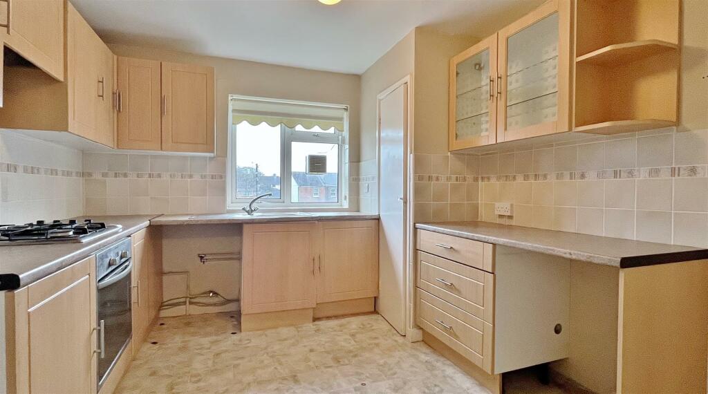 Additional image 6 of Walton Road, Walton-on-the-Naze