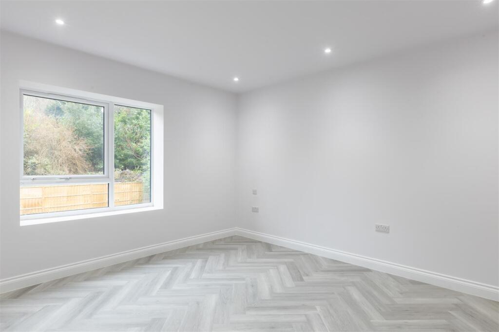 Additional image 7 of Sanderstead Road, South Croydon