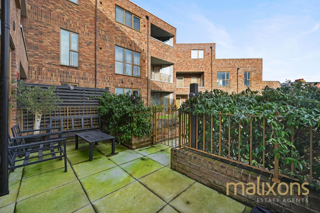 Additional image 10 of Caithness Road, Mitcham, CR4