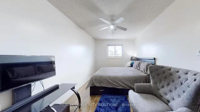 Additional image 18 of 27 Granada Cres