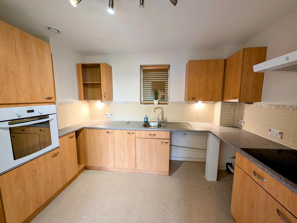 Additional image 4 of New Grosvenor Road, Ellesmere Port