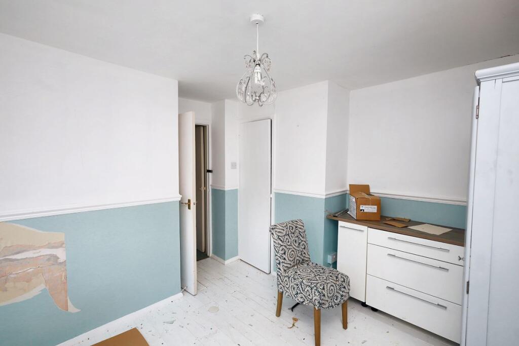 Additional image 8 of 10 Saxon Close, Brentwood, CM13 2EU
