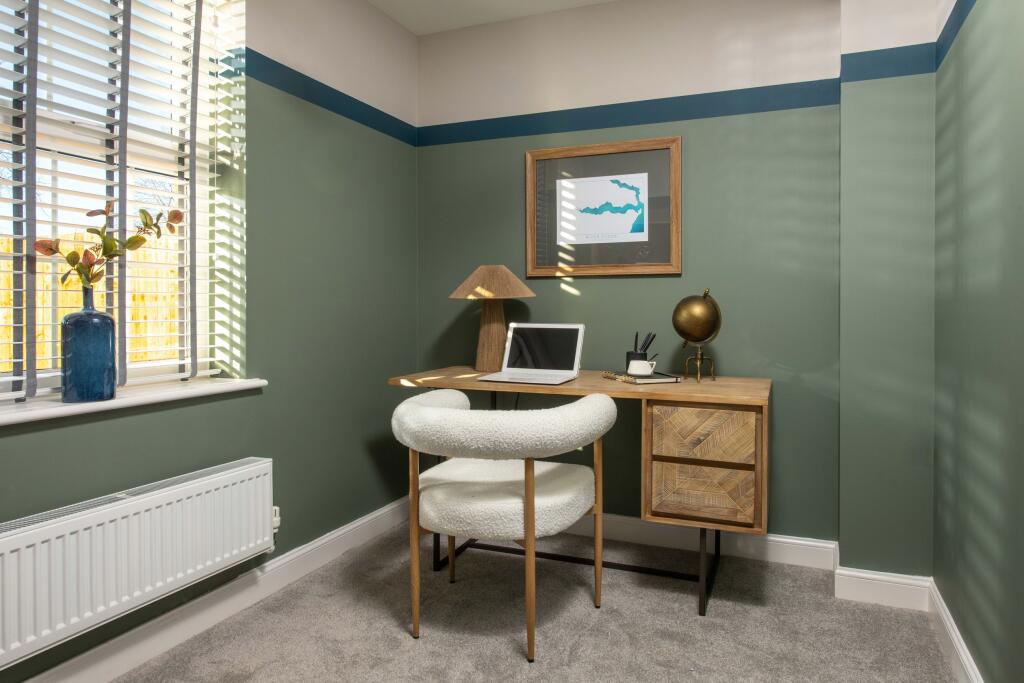 Additional image 4 of Gaston End, 
East Bergholt, 
Suffolk, 
CO7 6RF