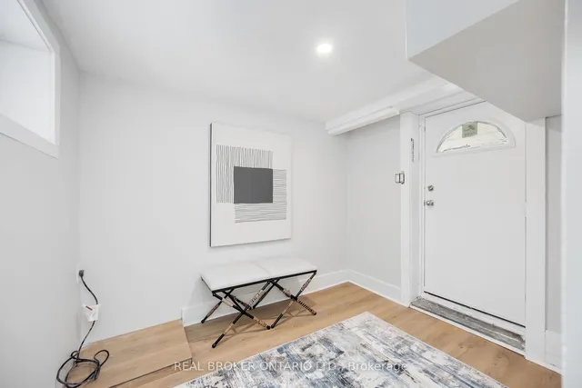 Additional image 27 of 34 Earl Haig Ave