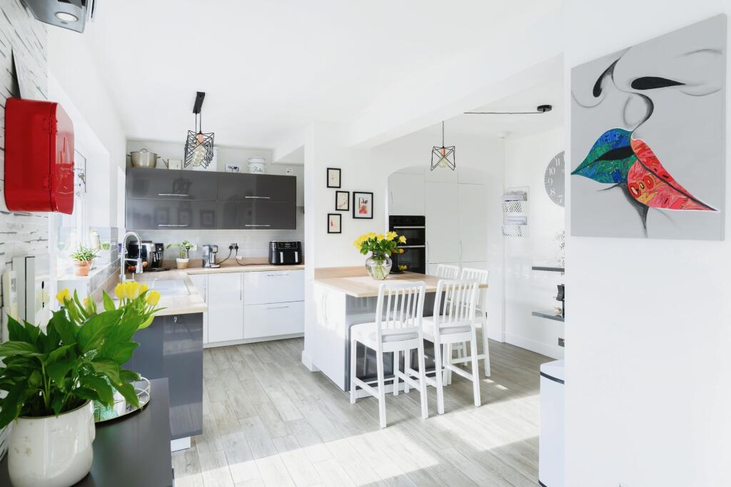 Additional image 2 of Third Avenue, Chelmsford, CM1