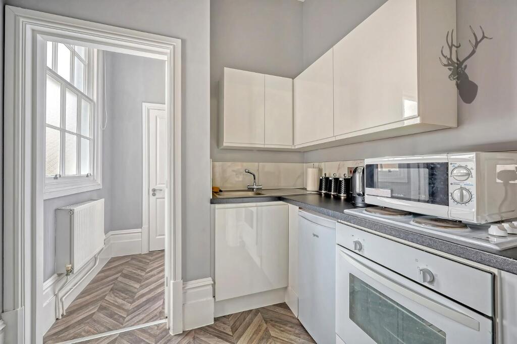 Additional image 3 of High Street, Ongar