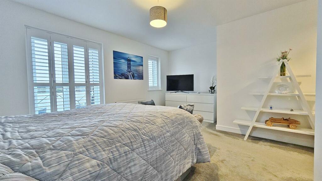 Additional image 17 of Secret Waters, Walton On The Naze