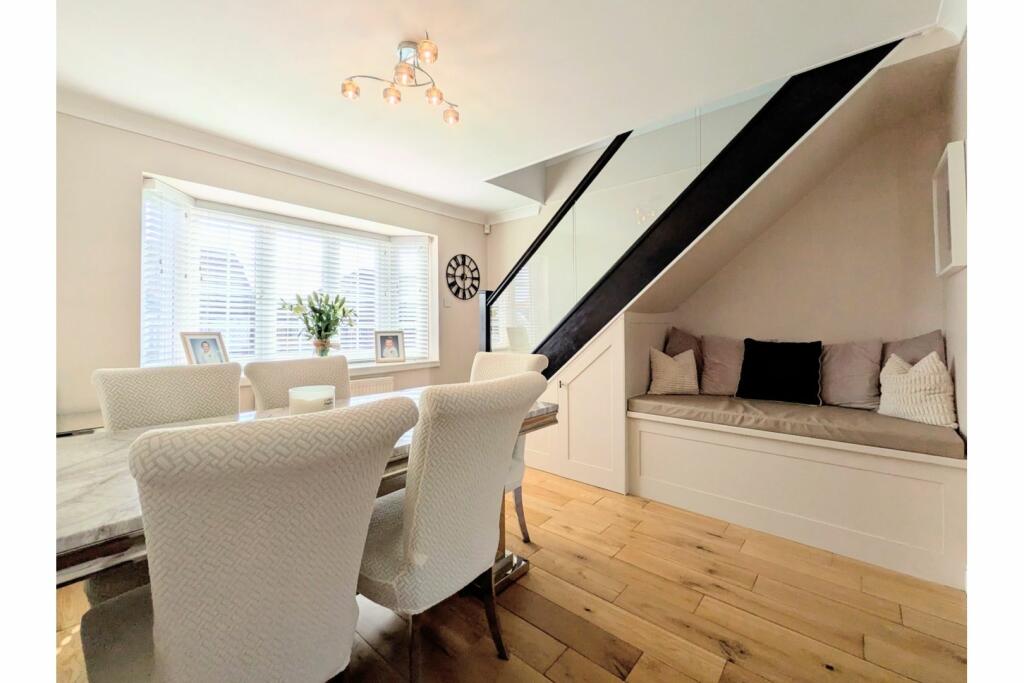 Additional image 10 of Lorraine Close, Billericay, CM11