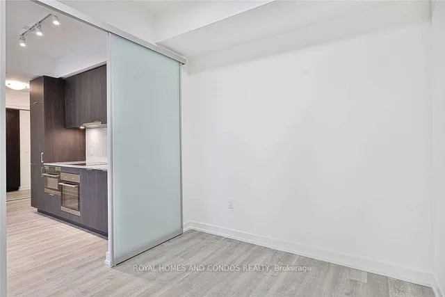 Additional image 21 of 158 Front St Unit 1611