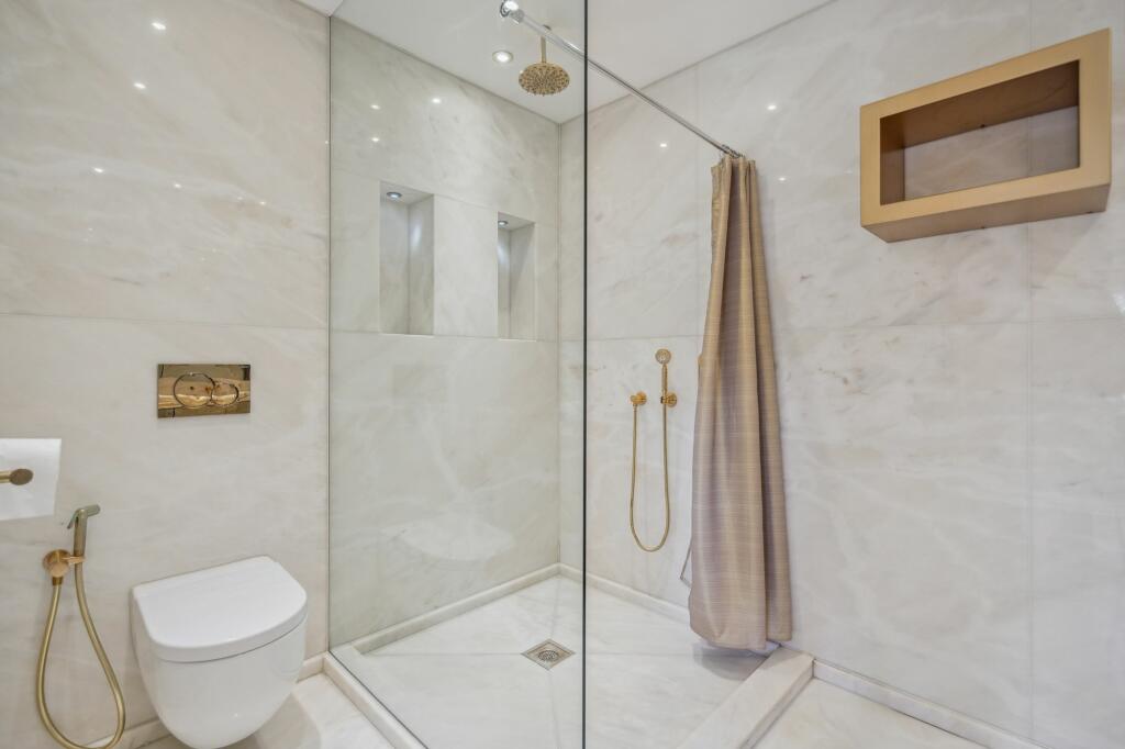 Additional image 21 of The Gatehouse, 45 Shirley Hills Road, Croydon, CR0 5HQ