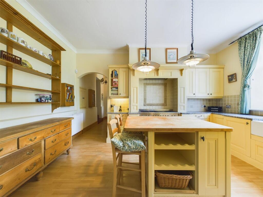 Additional image 18 of Pantasaph