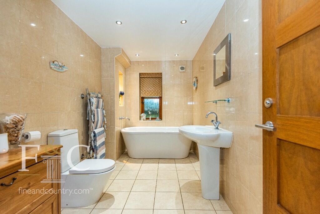 Additional image 23 of Hamlet Hill, Roydon