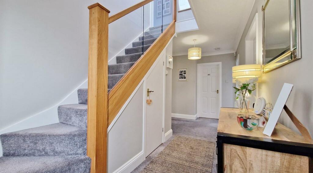 Additional image 3 of Graces Walk, Frinton-On-Sea