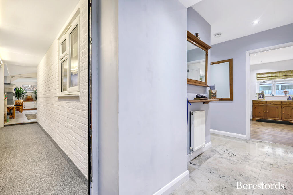 Additional image 13 of Runsell Close, Danbury, CM3