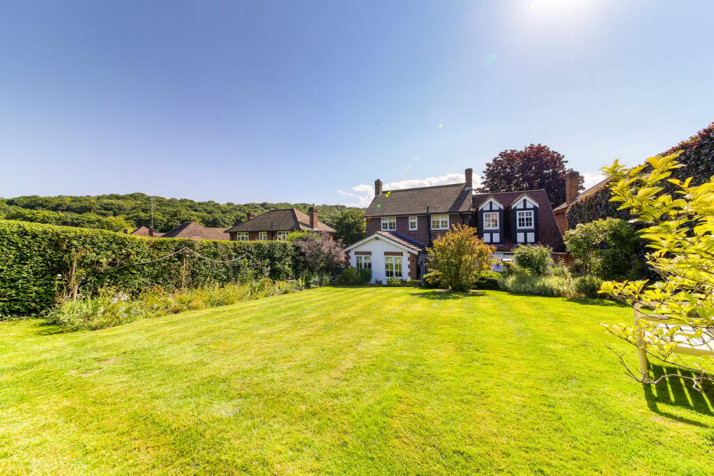 Additional image 16 of Elmfield Way, South Croydon, CR2