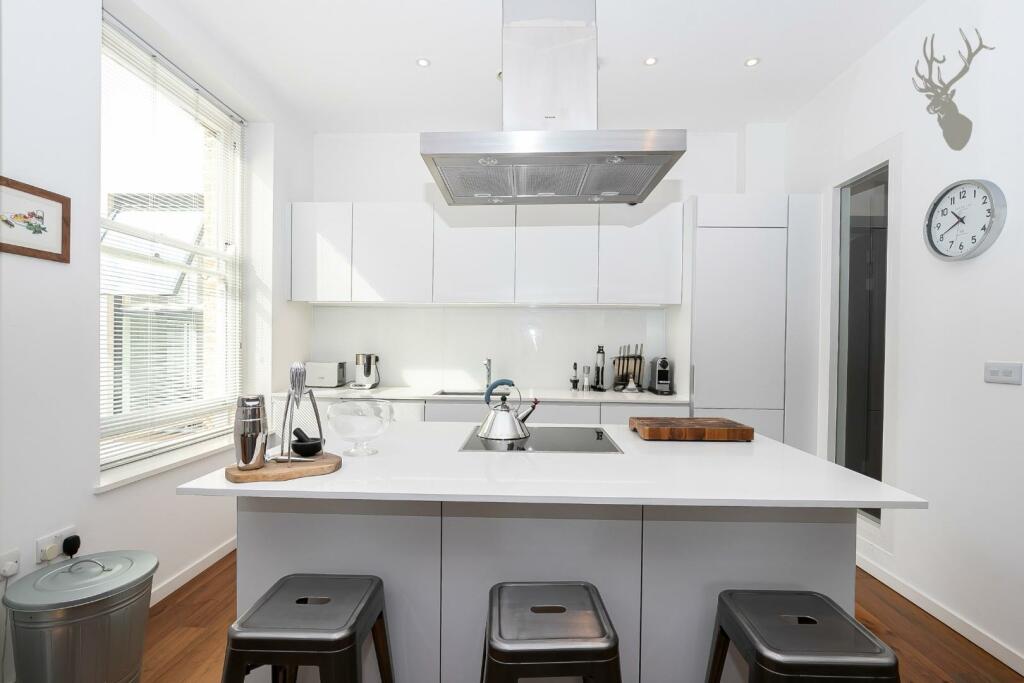 Additional image 6 of Piercing Hill, Theydon Bois,