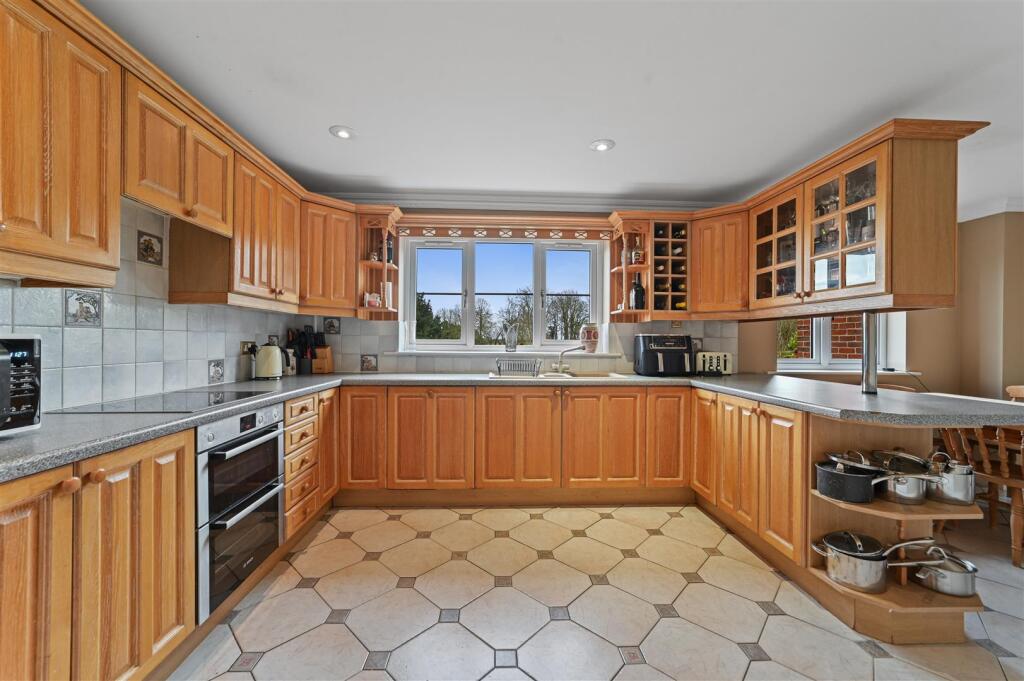 Additional image 7 of Point Clear Road, St. Osyth, Clacton-On-Sea